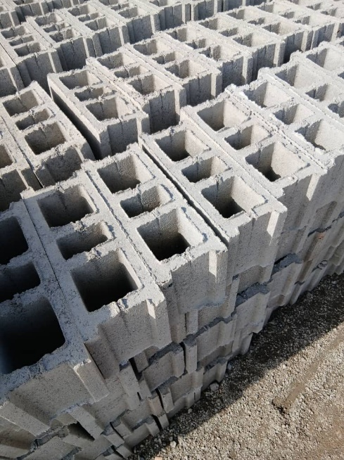 Briques creuses 15×20×40